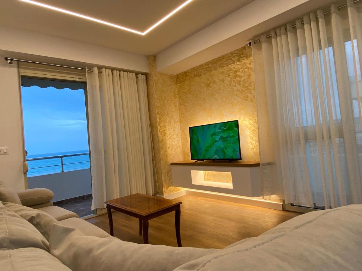 The Blue Pearl Apartment 2 Durrës Kültér fotó