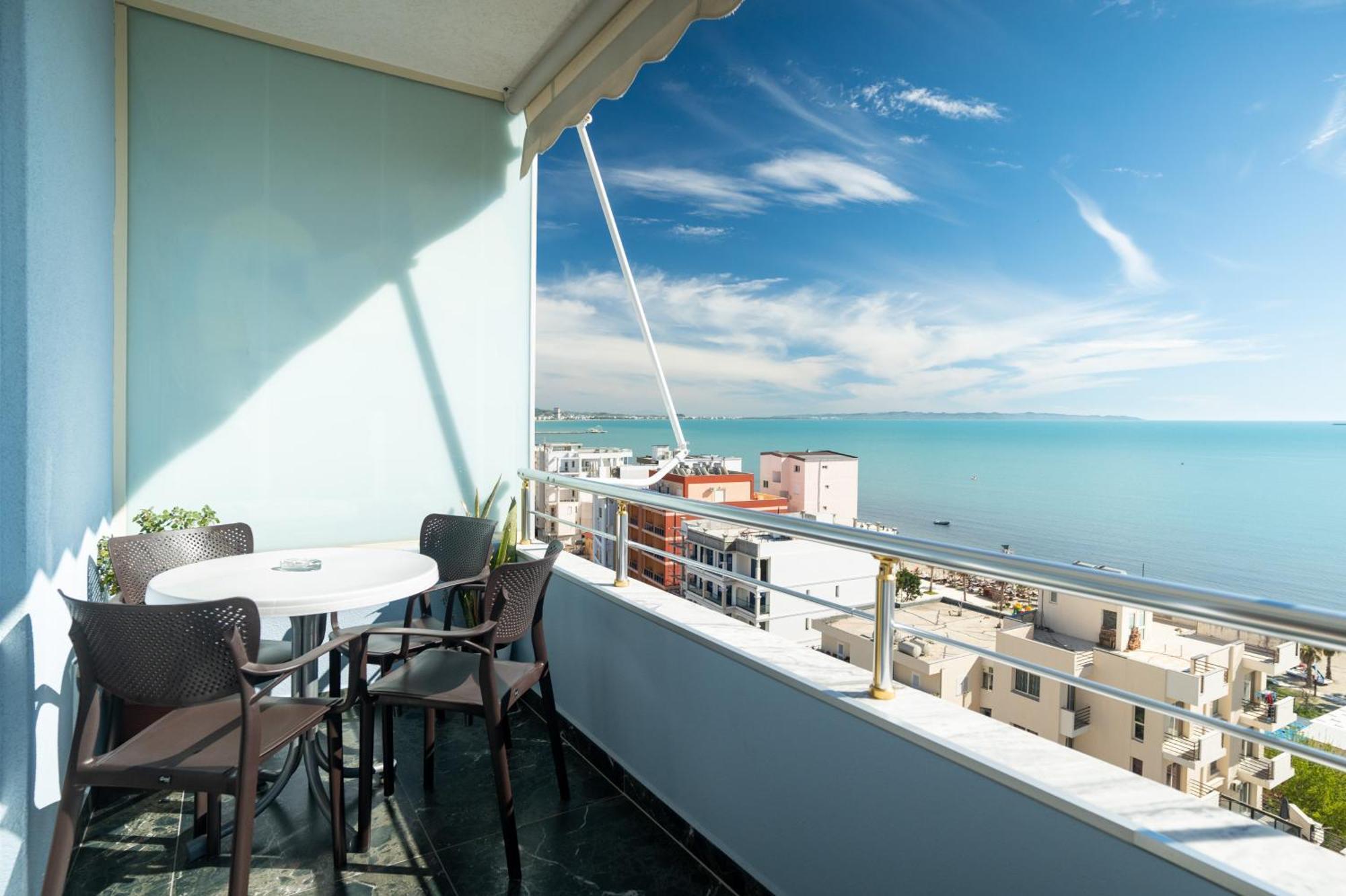 The Blue Pearl Apartment 2 Durrës Kültér fotó